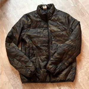 PINK Victoria's Secret Women’s Camouflage Black/Green/Brown Puffer Jacket